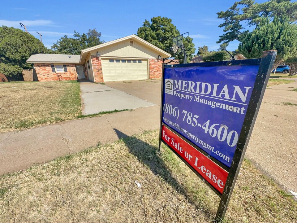 5406 31st St in Lubbock, TX - Building Photo