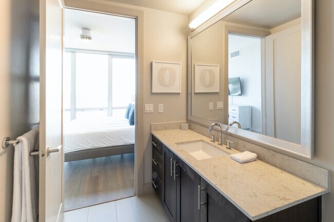 3111 N Houston St-Unit -902 in Dallas, TX - Building Photo - Building Photo