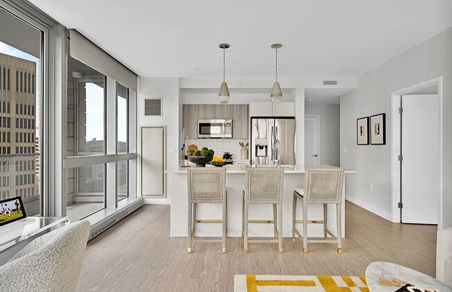 One65 Main in Cambridge, MA - Building Photo - Interior Photo