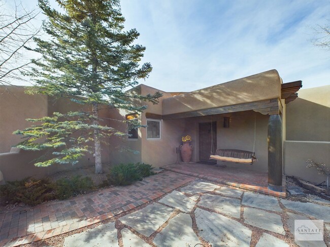 420 Calle Kokopelli in Santa Fe, NM - Building Photo - Building Photo