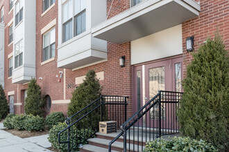 302 Palisade Ave in Jersey City, NJ - Building Photo - Building Photo