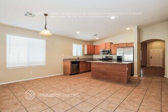 46092 W Tulip Ln in Maricopa, AZ - Foto de edificio - Building Photo