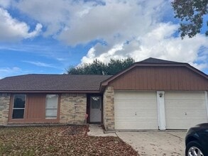 16707 Sheet Bend Way, Unit 6-401 in Friendswood, TX - Foto de edificio - Building Photo