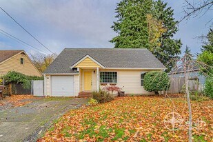 108 NE Whitney St in Camas, WA - Building Photo