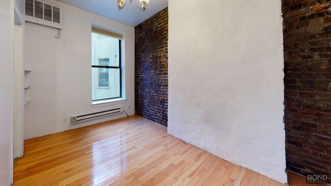 168 Rivington St in New York, NY - Building Photo - Building Photo