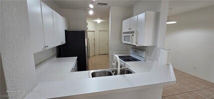 8541 Athena Ct in Lehigh Acres, FL - Building Photo - Building Photo