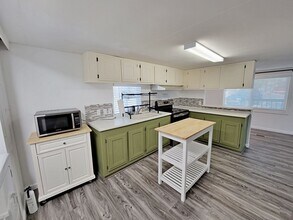 17170 Big Sky Dr in Munds Park, AZ - Building Photo - Building Photo