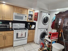 1925 Brickell Ave in Miami, FL - Foto de edificio - Building Photo