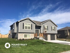 500 191st Terrace in Smithville, MO - Building Photo - Building Photo