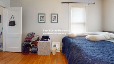 47 Greenleaf Ave, Unit 2 in Medford, MA - Building Photo - Building Photo