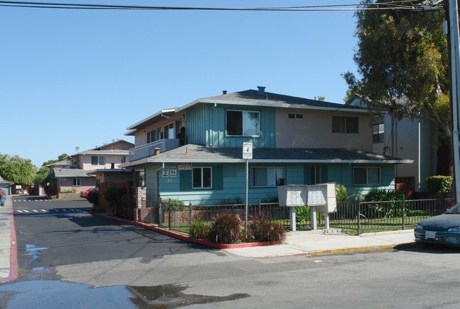 39-55 Rancho Dr