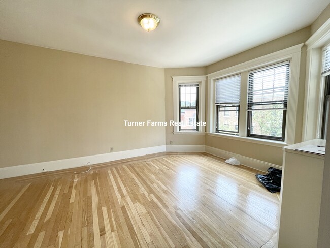 109 Saint Paul St, Unit 3F in Brookline, MA - Building Photo - Building Photo