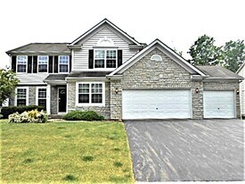 6185 Champions Dr in Westerville, OH - Building Photo