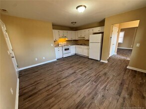1009 Abrams St in Fayetteville, NC - Building Photo - Building Photo