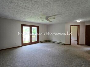 10 Hartley St in Lewiston, ME - Foto de edificio - Building Photo