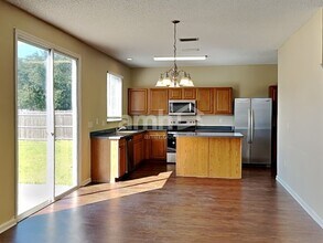 11484 Brian Lakes Dr N in Jacksonville, FL - Foto de edificio - Building Photo