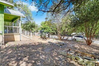 1706 Maple Ave in Austin, TX - Building Photo - Building Photo