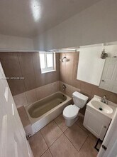 585 NW 182nd Terrace in Miami, FL - Building Photo - Building Photo