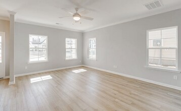 4012 Summerland Wy in Elgin, SC - Building Photo - Building Photo