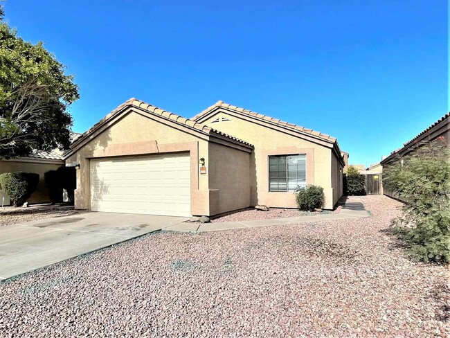 10918 E Carol Ave in Mesa, AZ - Foto de edificio - Building Photo