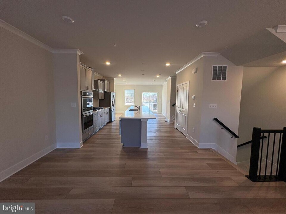 225 Birdie Ct in Pikesville, MD - Building Photo