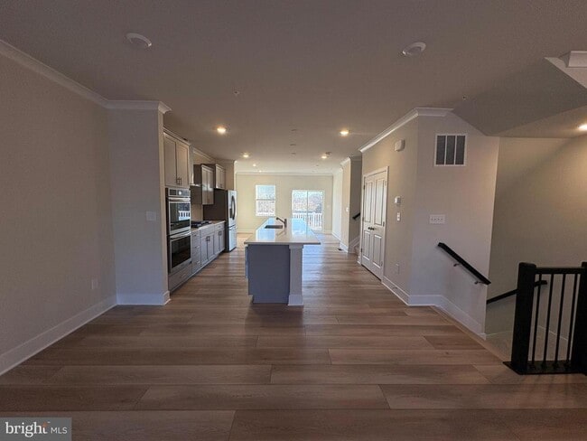 property at 225 Birdie Ct