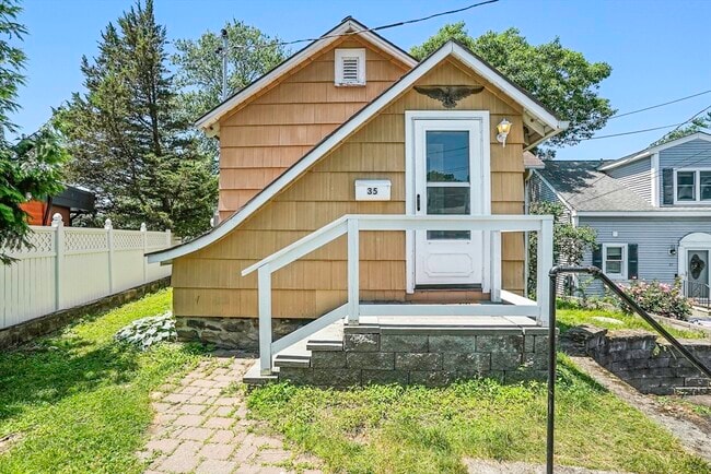 35 Canna Dr in Shrewsbury, MA - Building Photo - Building Photo