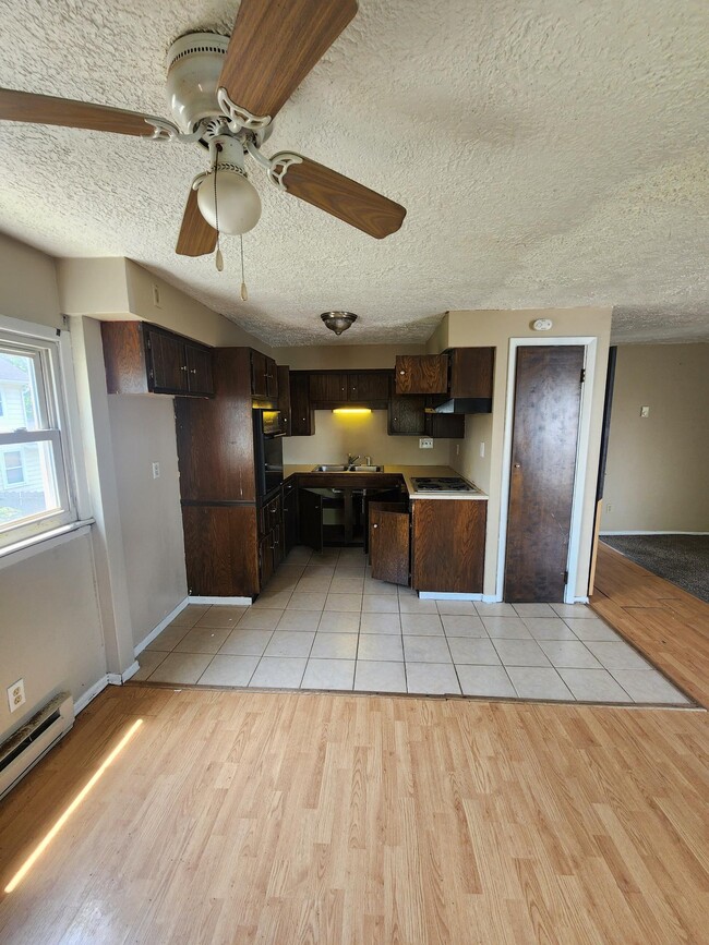 333 Illinois Ave, Unit 2 in Lorain, OH - Building Photo - Building Photo