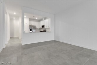 19529 Hinkley Dr in Estero, FL - Building Photo - Building Photo