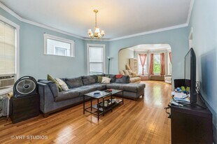 1340 W Rosedale Ave, Unit 1340 First flr in Chicago, IL - Building Photo