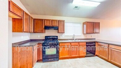 9005 Hidden Spring Ave SW in Albuquerque, NM - Building Photo - Building Photo