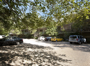 1801 Westlake Dr in West Lake Hills, TX - Foto de edificio - Building Photo