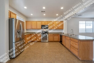 1278 W Stephanie Ln in San Tan Valley, AZ - Foto de edificio - Building Photo