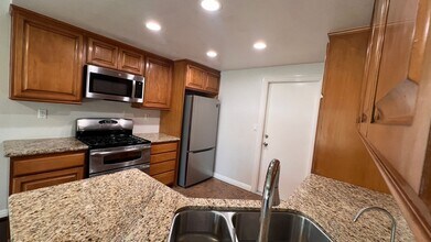630 W Palm Ave in Orange, CA - Building Photo - Building Photo