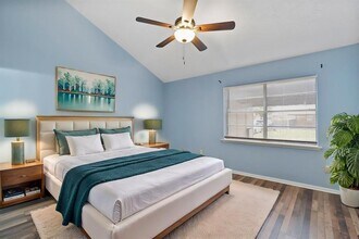 8952 Wilcrest Dr in Houston, TX - Building Photo - Building Photo
