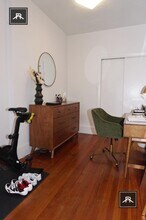 1090 Commonwealth Ave in Boston, MA - Building Photo - Building Photo