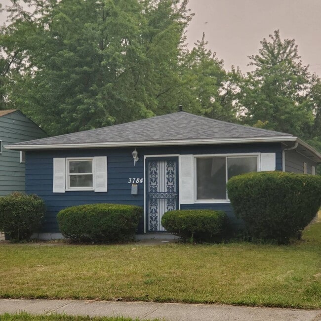 property at 3784 E 142nd St