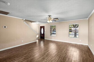 158 Bristol Bend Ln in Dickinson, TX - Building Photo - Building Photo