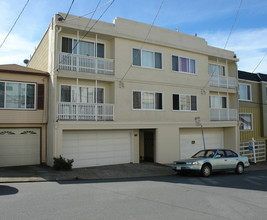 112-118 E Moltke St in Daly City, CA - Building Photo - Building Photo