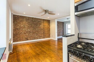 334 E 100th St in New York, NY - Building Photo - Building Photo
