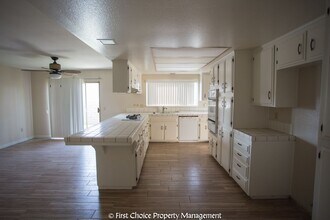6794 Rycroft Dr in Riverside, CA - Building Photo - Building Photo