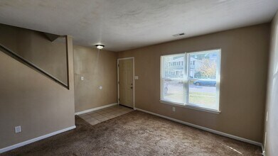 1520 Oak Knoll Ln in Virginia Beach, VA - Building Photo - Building Photo