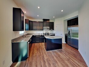 5324 Cairo Ct in Denver, NC - Foto de edificio - Building Photo