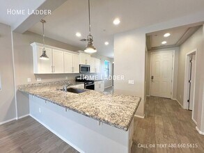 3687 E Rakestraw Ln in Gilbert, AZ - Building Photo - Building Photo