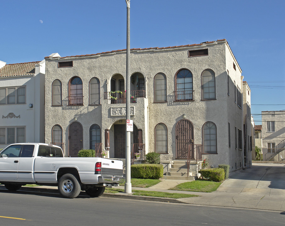 1500 S Bronson Ave in Los Angeles, CA - Building Photo