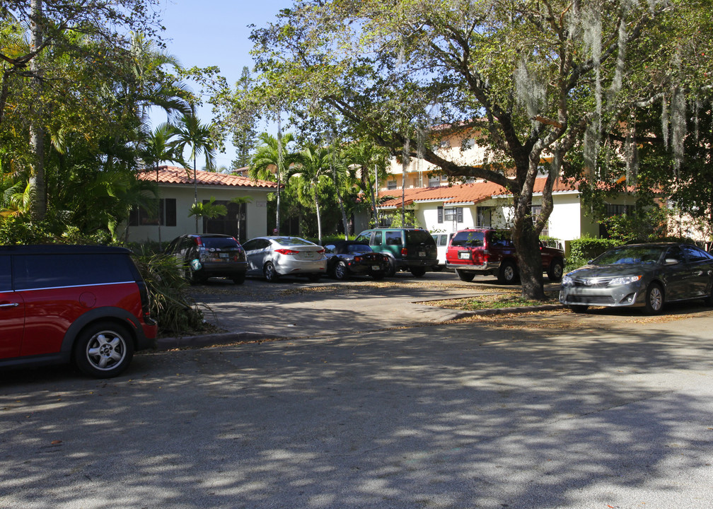 220 Antilla Ave in Coral Gables, FL - Building Photo