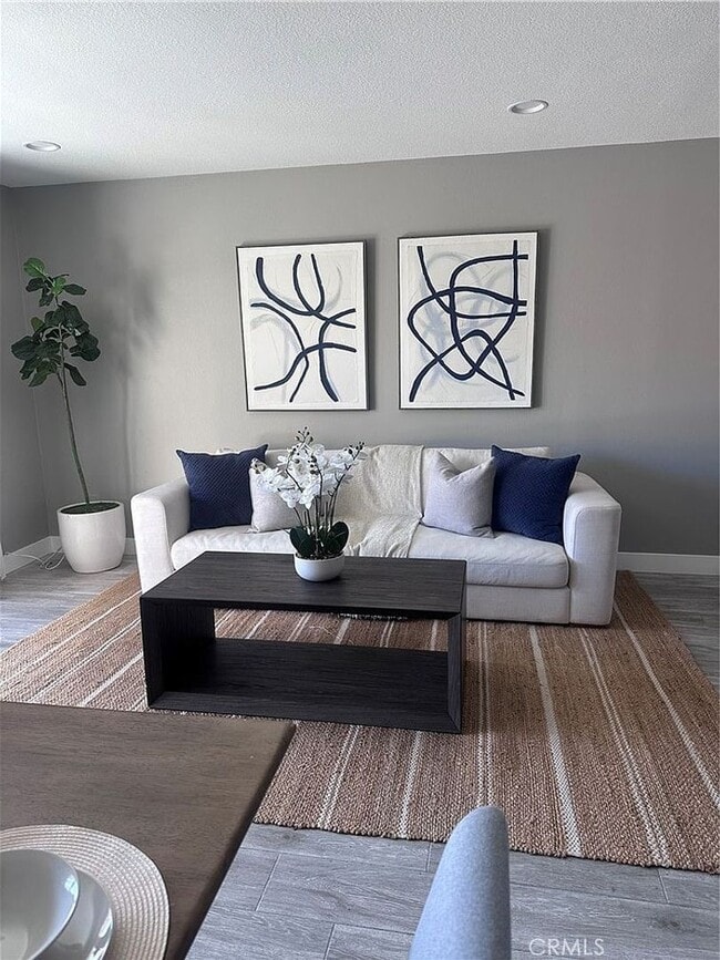 700 W La Veta Ave in Orange, CA - Building Photo - Building Photo