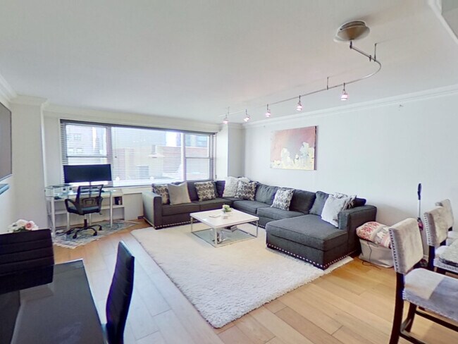151 Tremont St, Unit 10R