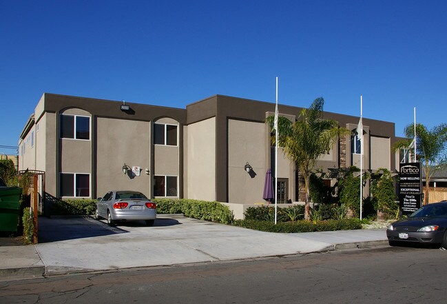4424 Altadena Ave in San Diego, CA - Foto de edificio - Building Photo