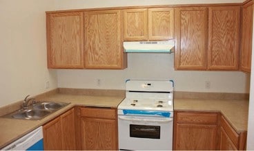 15643 Wyandotte St in Van Nuys, CA - Building Photo - Other